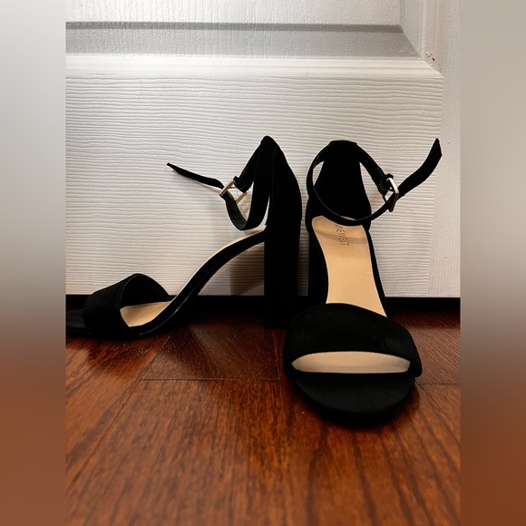 Nine West Chunky Heels - Picture 3 of 6